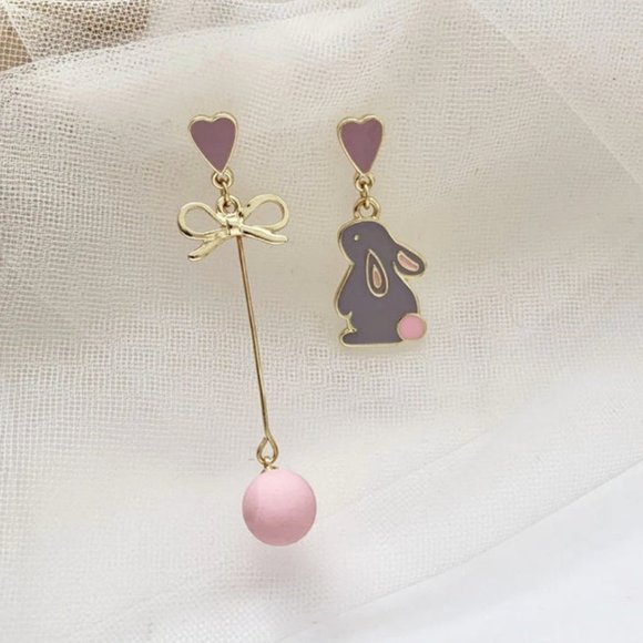 Elegant Lilac Bunny Earrings - Picture 5 of 5